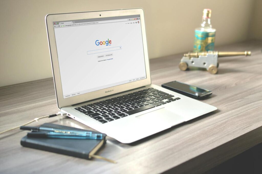 Wyszukiwanie obrazem w Google – jak działa i jak z niego korzystać?