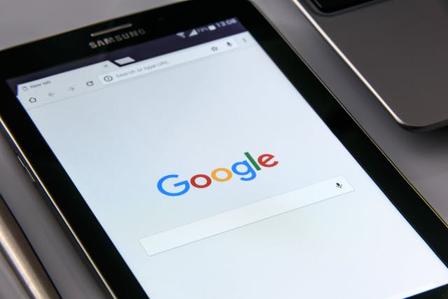 Wpisz w Google „241543903” – najdziwniejszy mem 2010 roku