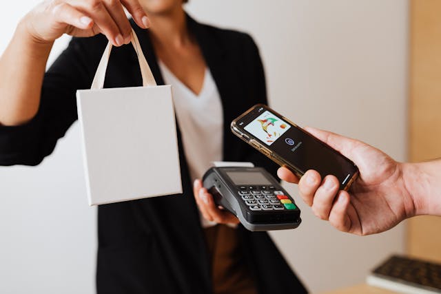 NFC w telefonie – jak je włączyć i do czego służy?