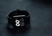 Najlepszy smartwatch do 500 zł – ranking modeli na 2026 rok