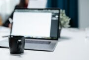 Jakie wymiary w centymetrach mają laptopy 13-, 15- i 17-calowe?