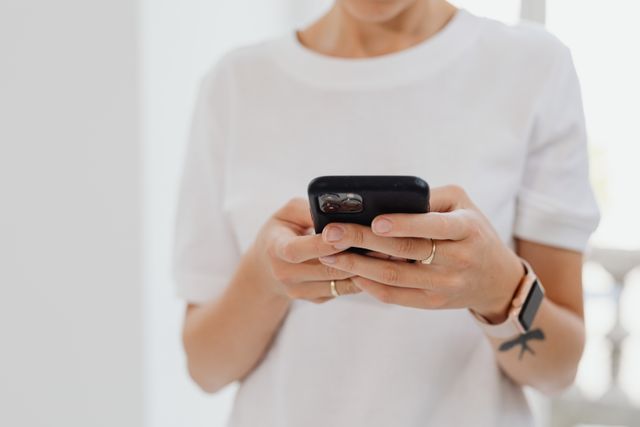Najlepsze telefony do 600 zł – ranking 2026