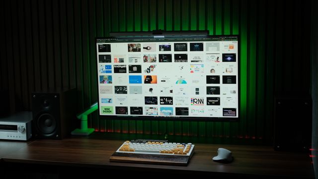 Rodzaje matryc w monitorach – czym różnią się TN, IPS, VA, OLED i QLED?